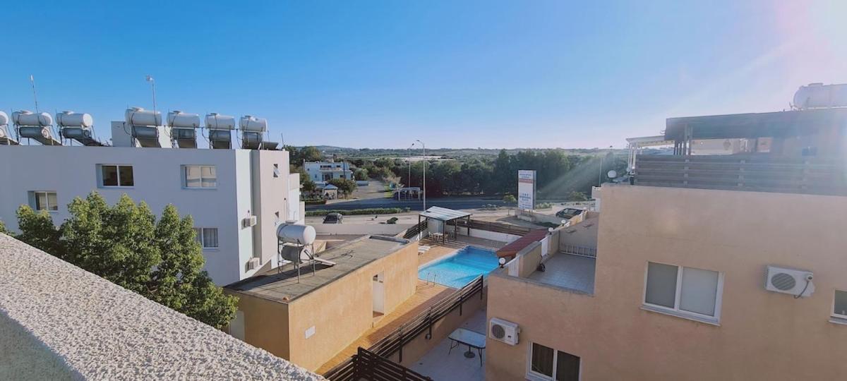 Stay Sunshine Apartment Paralimni Exterior photo
